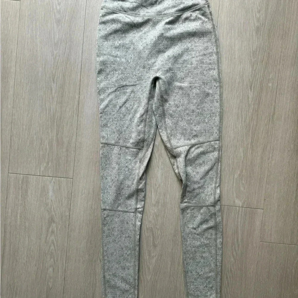 Gymshark Fleur Texture Leggings - Picture 4 of 9